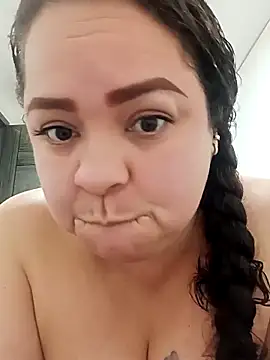 Miss Adriana01 online show from April 29, 2026, 5:17 pm