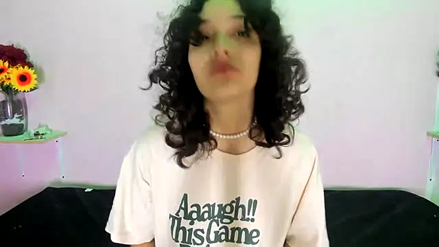 Snapshot of TeensNews18 chatting on October 26, 2025, 11:38 am TeensNews18 online show from October 26, 2025, 11:38 am