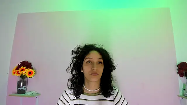 Snapshot of TeensNews18 chatting on October 28, 2025, 11:14 am TeensNews18 online show from October 28, 2025, 11:14 am