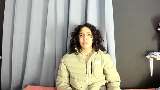 Snapshot of TeensNews18 chatting on November 2, 2025, 12:46 am TeensNews18 online show from November 2, 2025, 12:46 am