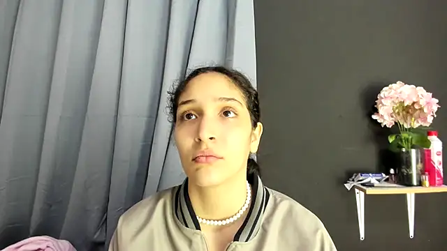 Snapshot of TeensNews18 chatting on November 3, 2025, 12:57 am TeensNews18 online show from November 3, 2025, 12:57 am