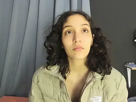 Snapshot of TeensNews18 chatting on November 7, 2025, 11:21 am TeensNews18 online show from November 7, 2025, 11:21 am