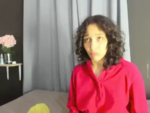 Snapshot of TeensNews18 chatting on November 26, 2025, 7:26 pm TeensNews18 online show from November 26, 2025, 7:26 pm