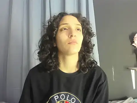 Snapshot of TeensNews18 chatting on November 27, 2025, 11:12 am TeensNews18 online show from November 27, 2025, 11:12 am