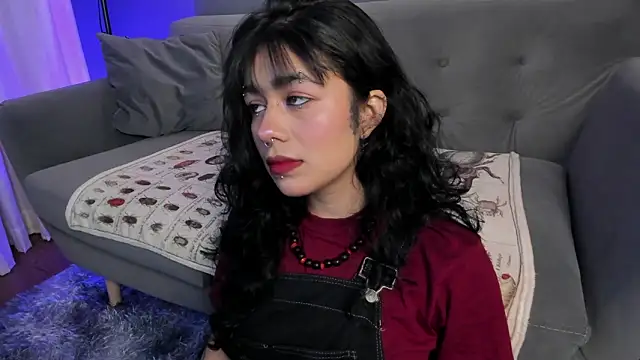 flower smith  online show from March 6, 2026, 12:01 pm