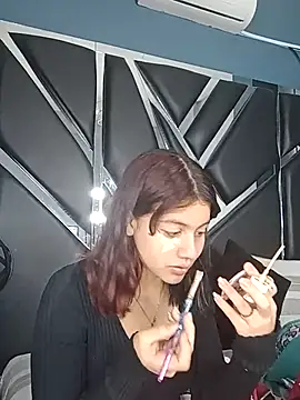 Julieth brown  online show from September 19, 2025, 7:25 pm