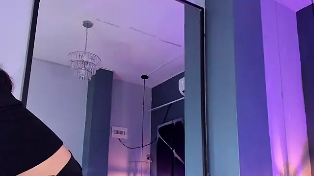 Julieth brown  online show from September 20, 2025, 7:59 pm