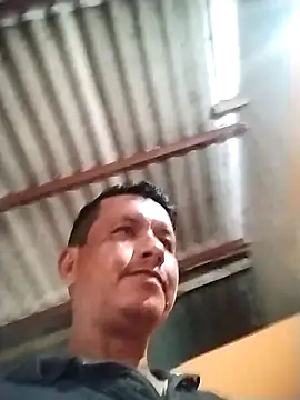 colombiano198720 online show from November 17, 2025, 12:00 pm