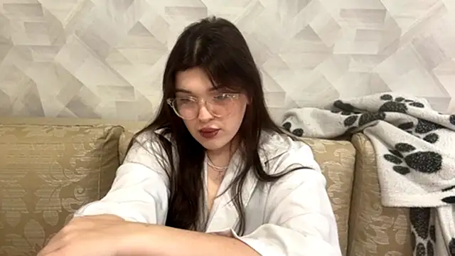 CarylWeatherholtz online show from October 23, 2025, 12:26 pm