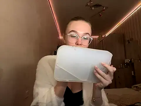 Snapshot of bellameow88 chatting on September 16, 2025, 1:12 pm bellameow88 online show from September 16, 2025, 1:12 pm