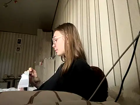 Snapshot of bellameow88 chatting on November 14, 2025, 4:44 am bellameow88 online show from November 14, 2025, 4:44 am