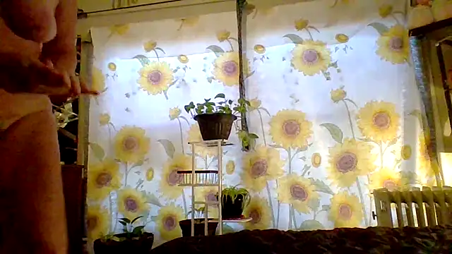 Snapshot of Bored_Grandma chatting on December 13, 2025, 10:15 pm Bored Grandma online show from December 13, 2025, 10:15 pm