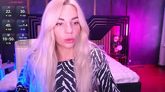 BellaRayyy online show from November 28, 2025, 7:33 am