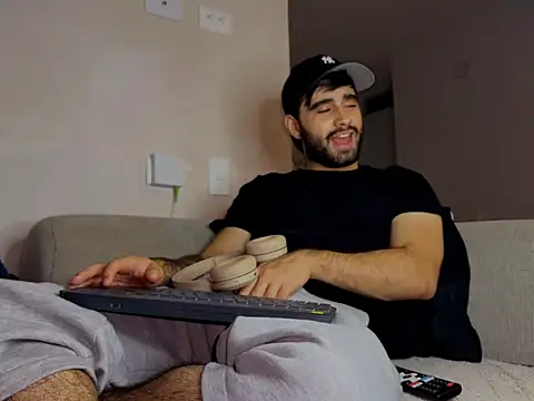 zack sullivan22 online show from December 3, 2025, 7:27 am