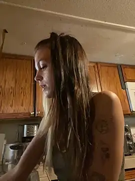 ittybittymeryssa online show from November 4, 2025, 9:03 pm