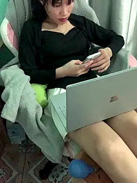 Ly-ny online show from November 14, 2025, 5:44 pm