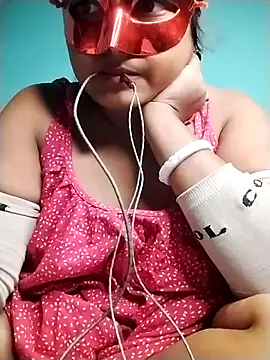 Snapshot of mimi87hoty chatting on November 15, 2025, 4:36 pm mimi87hoty online show from November 15, 2025, 4:36 pm