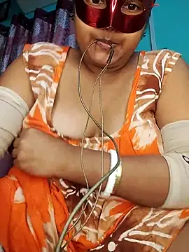 Snapshot of mimi87hoty chatting on December 16, 2025, 9:47 am mimi87hoty online show from December 16, 2025, 9:47 am