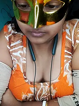 mimi87hoty online show from January 7, 2026, 10:18 am