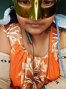 mimi87hoty online show from January 9, 2026, 5:26 pm