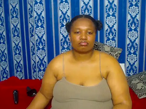 Snapshot of JUICEYLIPS333 chatting on November 22, 2025, 4:44 am JUICEYLIPS333 online show from November 22, 2025, 4:44 am