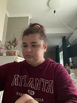 Snapshot of AliceCurlyX chatting on December 3, 2025, 10:24 am AliceCurlyX online show from December 3, 2025, 10:24 am