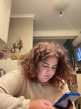 Snapshot of AliceCurlyX chatting on December 4, 2025, 2:15 pm AliceCurlyX online show from December 4, 2025, 2:15 pm