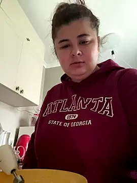 Snapshot of AliceCurlyX chatting on December 5, 2025, 10:24 am AliceCurlyX online show from December 5, 2025, 10:24 am