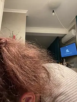 Snapshot of AliceCurlyX chatting on December 16, 2025, 4:45 pm AliceCurlyX online show from December 16, 2025, 4:45 pm