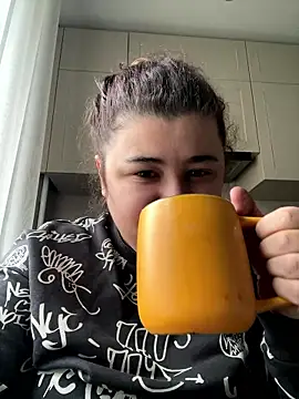 AliceCurlyX online show from January 10, 2026, 10:50 am