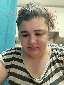 AliceCurlyX online show from February 25, 2026, 2:27 pm