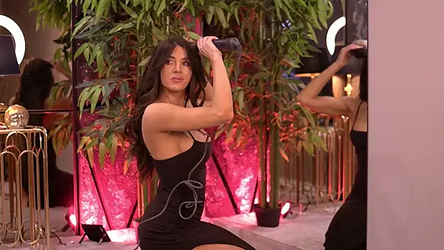 StephieRouse online show from March 27, 2026, 8:37 am