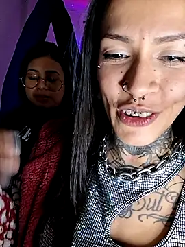 Tigresa23 online show from May 18, 2026, 4:07 am