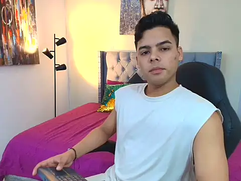 stewart mateo  online show from September 19, 2025, 2:24 am