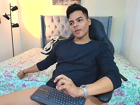 stewart mateo  online show from September 20, 2025, 3:07 am