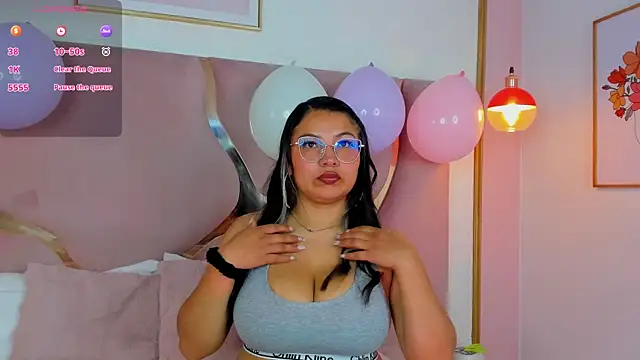 AbbieJoness   online show from November 6, 2025, 1:12 pm