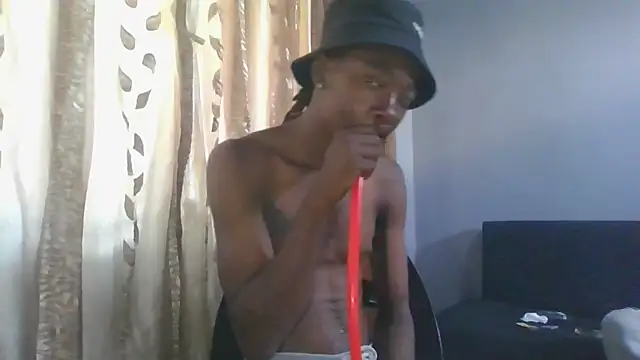 Snapshot of Nykho17 chatting on November 21, 2025, 10:03 am Nykho17 online show from November 21, 2025, 10:03 am