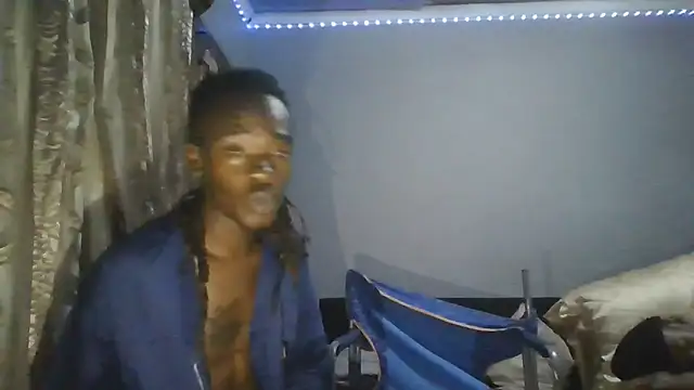 Snapshot of Nykho17 chatting on November 26, 2025, 9:27 pm Nykho17 online show from November 26, 2025, 9:27 pm