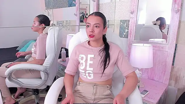 hillary chen online show from October 25, 2025, 1:35 am