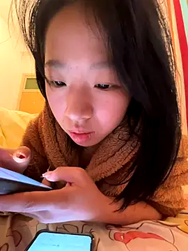 jingjing005 online show from November 28, 2025, 9:23 am