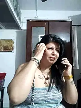 Snapshot of Jann_Riya333 chatting on January 19, 2026, 1:53 am Jann Riya333 online show from January 19, 2026, 1:53 am