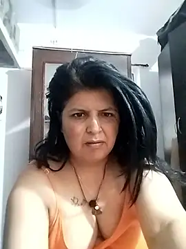 Snapshot of Jann_Riya333 chatting on April 18, 2026, 2:04 am Jann Riya333 online show from April 18, 2026, 2:04 am