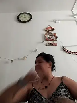 Snapshot of Jann_Riya333 chatting on May 1, 2026, 9:14 am Jann Riya333 online show from May 1, 2026, 9:14 am