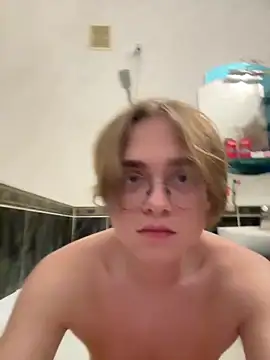 Twinchik online show from September 28, 2025, 7:25 am