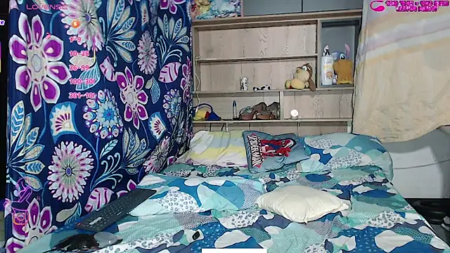 luisafe2025 online show from October 30, 2025, 4:03 am