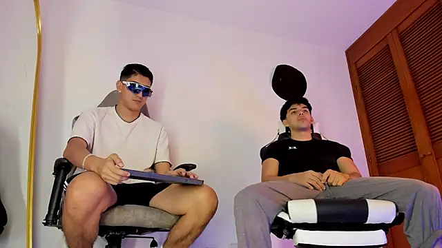 Snapshot of sotooliver3 chatting on October 23, 2025, 7:34 pm sotooliver3 online show from October 23, 2025, 7:34 pm