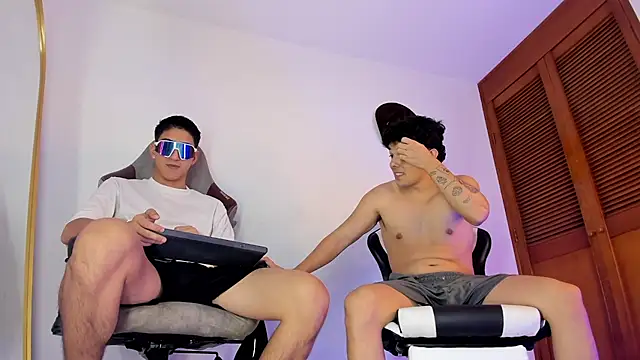 Snapshot of sotooliver3 chatting on November 12, 2025, 8:52 pm sotooliver3 online show from November 12, 2025, 8:52 pm