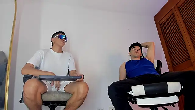 Snapshot of sotooliver3 chatting on January 11, 2026, 7:52 pm sotooliver3 online show from January 11, 2026, 7:52 pm