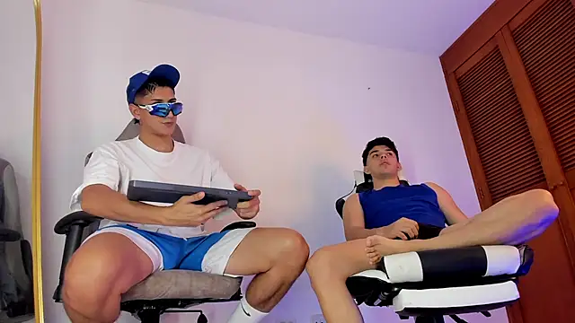 sotooliver3 online show from January 17, 2026, 8:12 pm