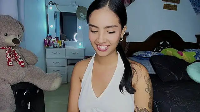 Snapshot of mia_yireth chatting on October 9, 2025, 1:25 am mia yireth online show from October 9, 2025, 1:25 am